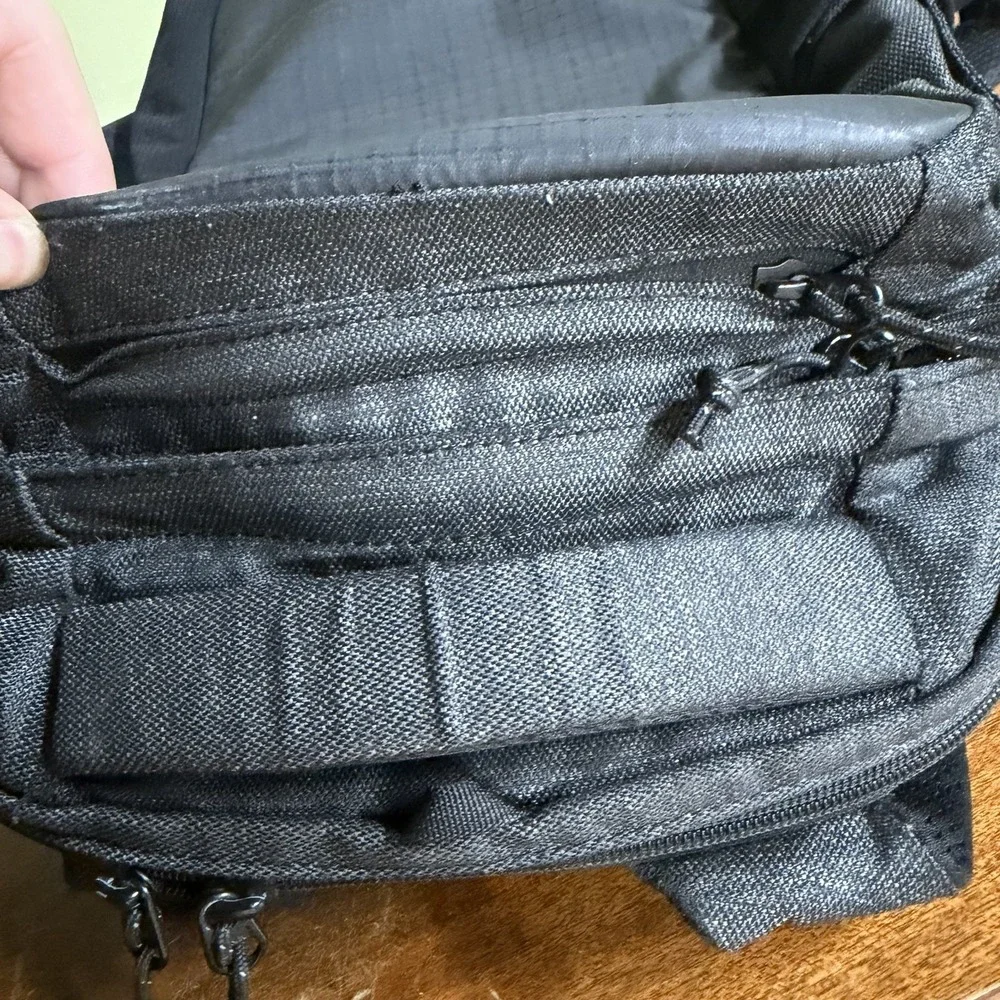 REI Co-op Signal 20 Pack Backpack Black 20L One Size Laptop Travel Aramid fiber